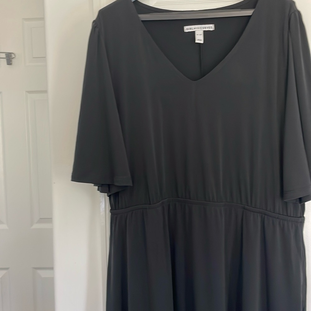 Girl with Curved Black Flutter sleeve Midi Dreamy Dress in size XLP - Picture 5 of 7